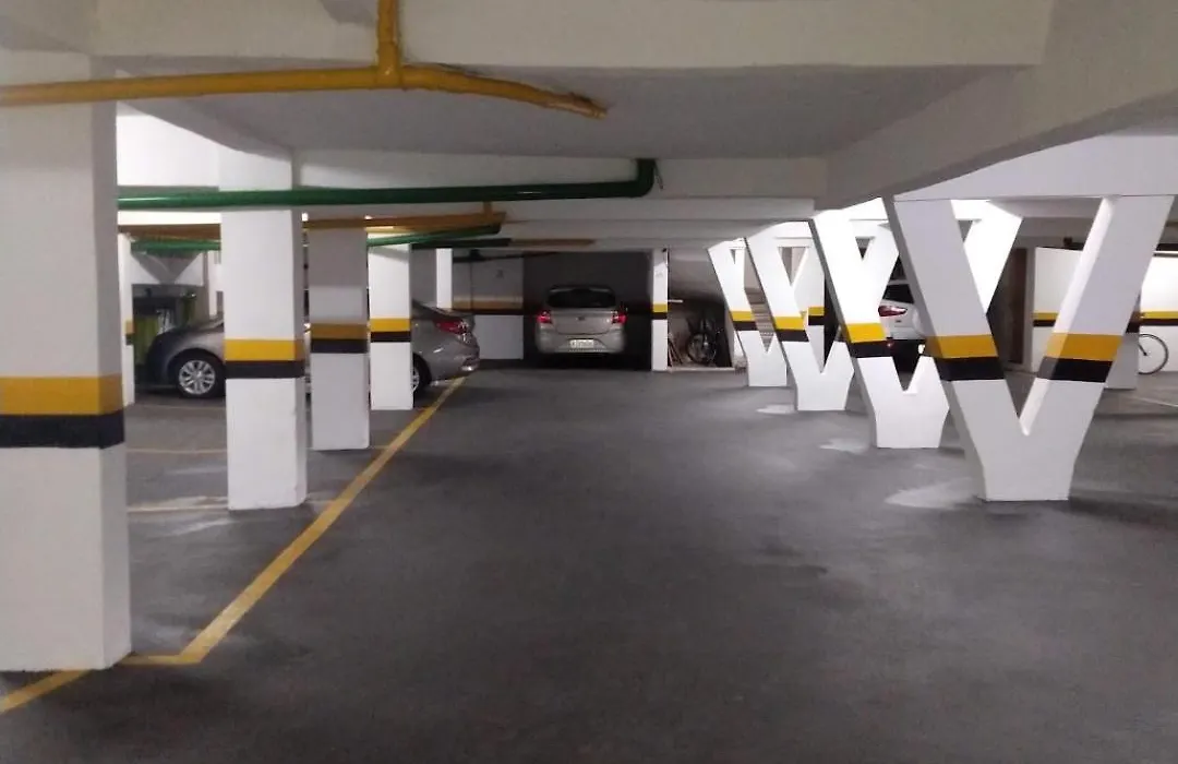 FAN Guarujá lado praia 2 Dorm WI-FI ,NETFLIX, mobiliado, Ar, vaga, 7pessoas-1